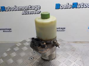 Used Power steering pump Volkswagen Polo V (6R) 1.2 12V BlueMotion Technology Price € 100,00 Margin scheme offered by Boels Autodemontage