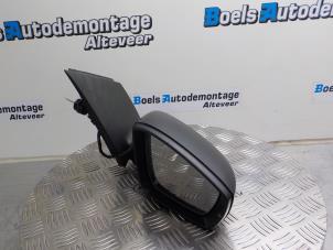 Używane Lusterko zewnetrzne prawe Volkswagen Polo V (6R) 1.2 12V BlueMotion Technology Cena na żądanie oferowane przez Boels Autodemontage