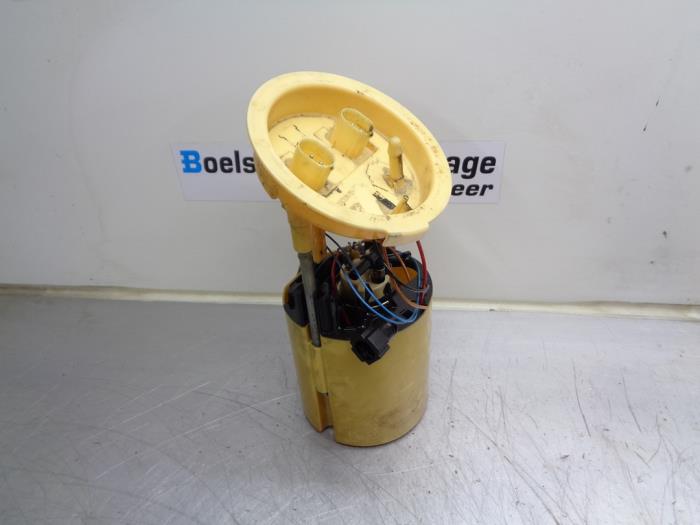 Usagé Pompe à carburant BMW 3 serie (E90) 330d 24V Prix € 50,00 Règlement à la marge proposé par Boels Autodemontage
