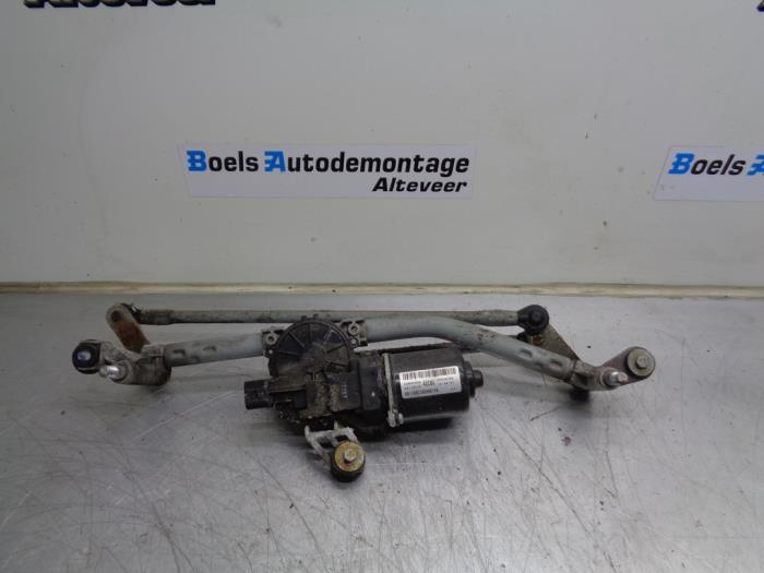 Front wiper motor from a Daewoo Spark 1.0 16V Bifuel 2012