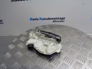 Używane Mechanizm blokady drzwi lewych przednich wersja 4-drzwiowa Volkswagen Scirocco (137/13AD) 1.4 TSI 160 16V Cena na żądanie oferowane przez Boels Autodemontage