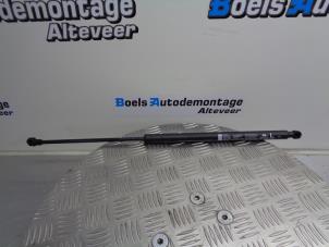 Used Set of gas struts for boot Mitsubishi Space Star (A0) 1.0 12V Price € 25,00 Margin scheme offered by Boels Autodemontage