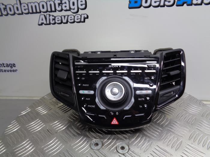 Panel obslugi radia z Ford Fiesta 6 (JA8) 1.0 EcoBoost 12V 125 2014