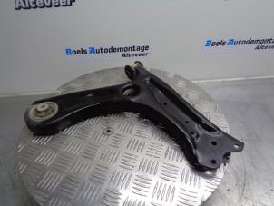 Usagé Bras de suspension avant droit Volkswagen Polo V (6R) 1.0 12V BlueMotion Technology Prix sur demande proposé par Boels Autodemontage