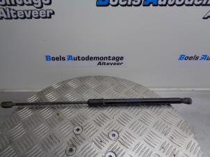 Used Set of tailgate gas struts Volkswagen Polo V (6R) 1.0 12V BlueMotion Technology Price on request offered by Boels Autodemontage