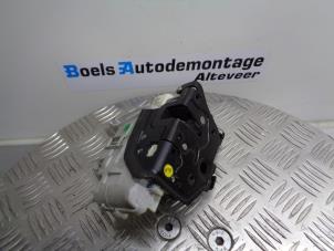 Używane Mechanizm blokady drzwi lewych tylnych wersja 4-drzwiowa Audi A6 (C7) 3.0 V6 24V TFSI Quattro Cena € 75,00 Procedura marży oferowane przez Boels Autodemontage