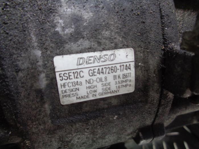 Klimapumpe van een Toyota Avensis Wagon (T25/B1E) 2.0 16V D-4D 2005