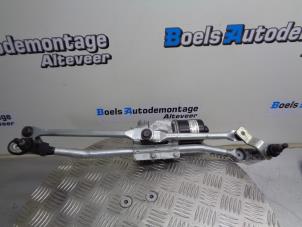 Used Front wiper motor BMW 1 serie (E87/87N) 116i 1.6 16V Price € 35,00 Margin scheme offered by Boels Autodemontage