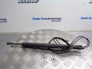 Usados Amortiguador de gas de capota Audi A4 Cabrio (B7) 2.0 TFSI 20V Precio € 25,00 Norma de margen ofrecido por Boels Autodemontage