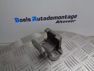 Usagé Kit charnières Audi A4 Cabrio (B7) 2.0 TFSI 20V Prix € 15,00 Règlement à la marge proposé par Boels Autodemontage