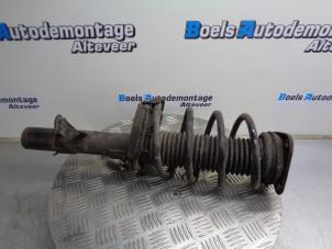 Used Front shock absorber rod, right Ford Focus 3 Wagon 1.0 Ti-VCT EcoBoost 12V 125 Price € 50,00 Margin scheme offered by Boels Autodemontage
