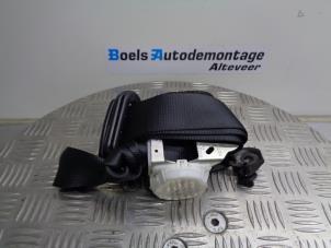 Used Rear seatbelt, left Toyota Yaris III (P13) 1.0 12V VVT-i Price on request offered by Boels Autodemontage