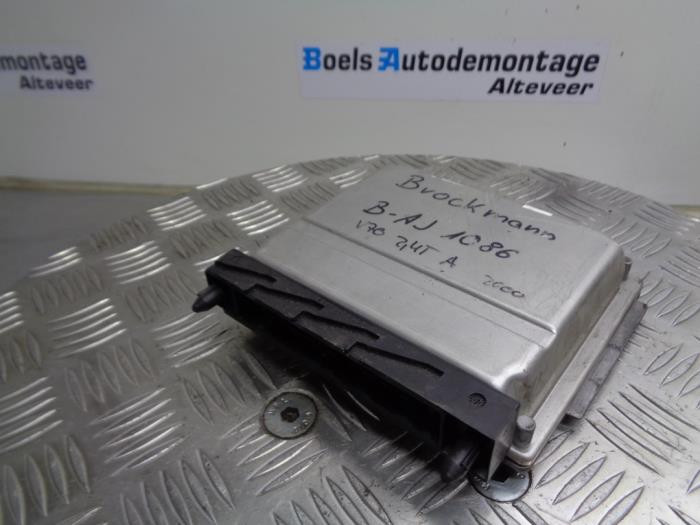 Used Engine management computer Volvo V70 (SW) 2.4 T 20V Price € 50,00 Margin scheme offered by Boels Autodemontage