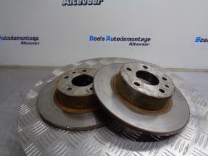 Used Rear brake disc Alfa Romeo 147 (937) 1.6 HP Twin Spark 16V Price € 35,00 Margin scheme offered by Boels Autodemontage