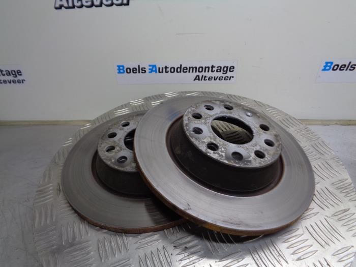Rear brake disc from a Volkswagen Golf VI (5K1) 2.0 GTI 16V 2009