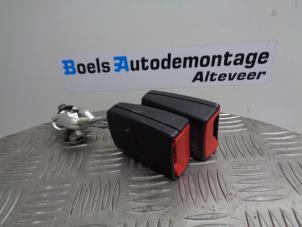 Usagé Attache ceinture arrière central Volkswagen Golf VI (5K1) 2.0 GTI 16V Prix € 30,00 Règlement à la marge proposé par Boels Autodemontage