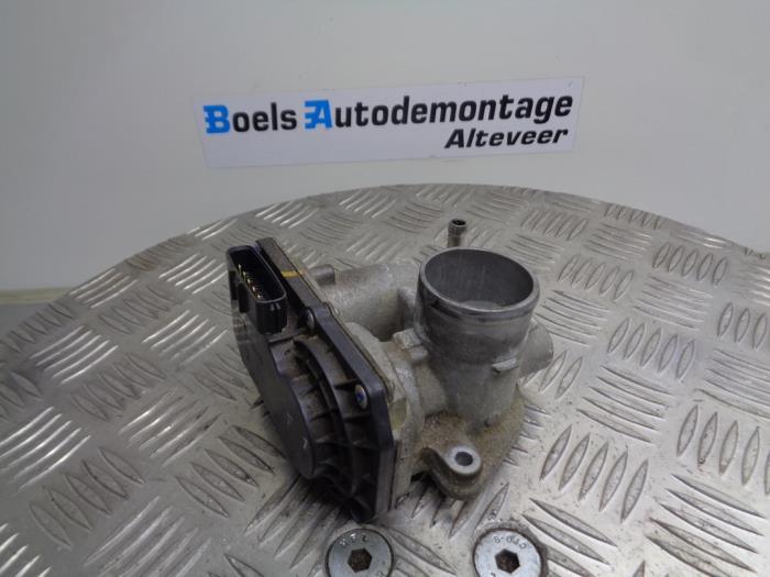 Usagé Boitier papillon Peugeot 108 1.0 12V Prix € 35,00 Règlement à la marge proposé par Boels Autodemontage