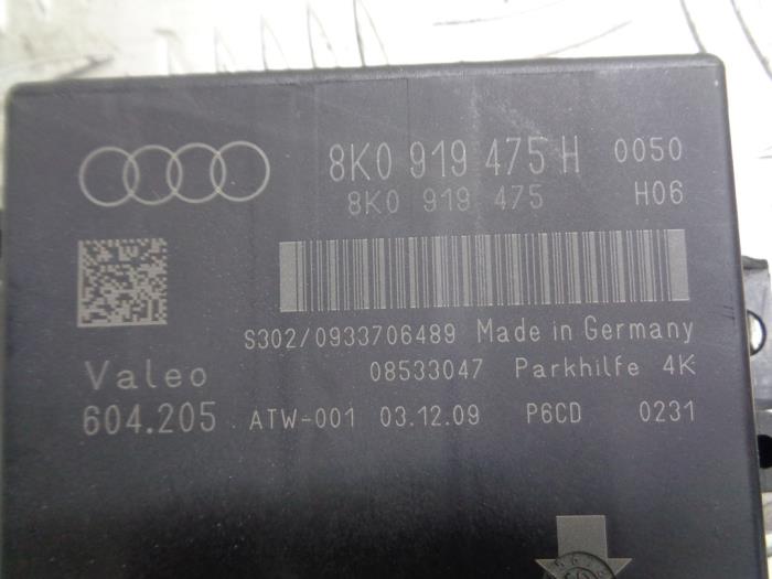 Módulo PDC de un Audi A4 (B8) 1.8 TFSI 16V 2010