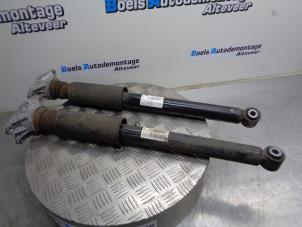 Used Shock absorber kit BMW 2 serie Active Tourer (F45) 220d 2.0 TwinPower Turbo 16V Price € 75,00 Margin scheme offered by Boels Autodemontage
