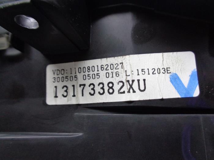 Cuentakilómetros de un Opel Meriva 1.6 16V 2005
