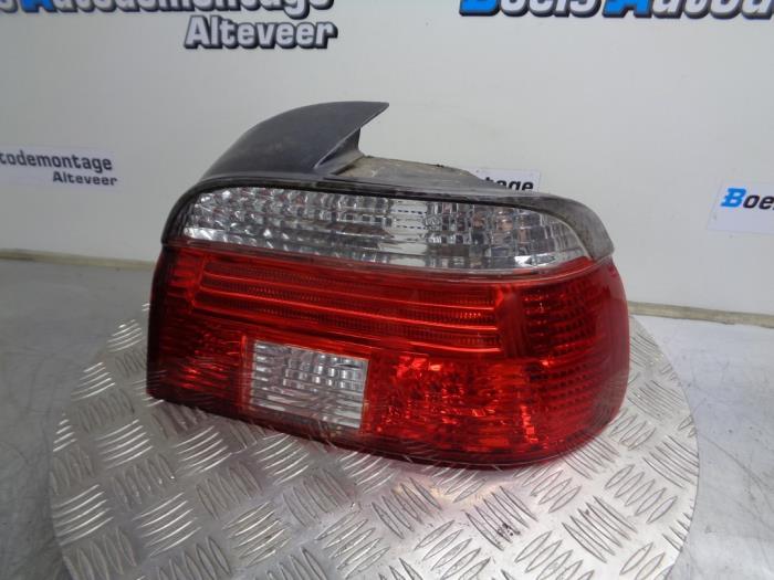 Taillight, right from a BMW 5 serie (E39) 520i 24V 1997