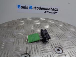 Used Heater resistor Renault Twingo III (AH) 1.0 SCe 70 12V Price on request offered by Boels Autodemontage