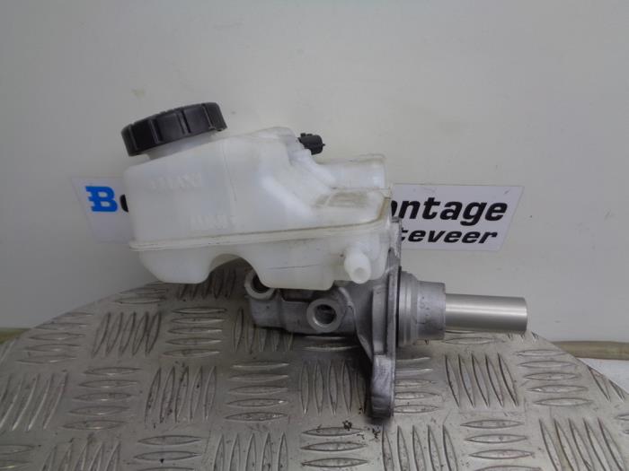 Used Master cylinder Renault Twingo III (AH) 1.0 SCe 70 12V Price € 50,00 Margin scheme offered by Boels Autodemontage