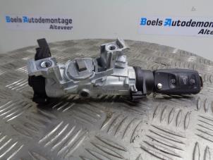 Used Ignition lock + key Volkswagen Up! (121) 1.0 12V 60 Price € 50,00 Margin scheme offered by Boels Autodemontage