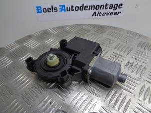 Used Door window motor Volkswagen Polo V (6R) 1.2 12V Price on request offered by Boels Autodemontage