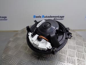 Usagé Moteur de ventilation chauffage Volkswagen Golf VIII (CD1) 2.0 TDI BlueMotion 16V Prix sur demande proposé par Boels Autodemontage