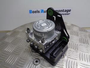 Usagé Pompe ABS Volkswagen Golf VIII (CD1) 2.0 TDI BlueMotion 16V Prix € 250,00 Règlement à la marge proposé par Boels Autodemontage