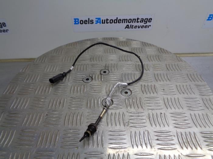 Used Engine temperature sensor Volkswagen Golf VIII (CD1) 2.0 TDI BlueMotion 16V Price € 75,00 Margin scheme offered by Boels Autodemontage