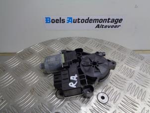Używane Silnik szyby drzwiowej Volkswagen Golf VIII (CD1) 2.0 TDI BlueMotion 16V Cena € 35,00 Procedura marży oferowane przez Boels Autodemontage