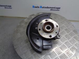 Used Front wheel hub Renault Captur (2R) 0.9 Energy TCE 12V Price on request offered by Boels Autodemontage
