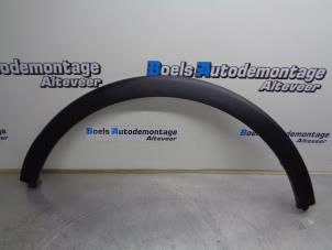 Used Wheel arch strip Renault Captur (2R) 0.9 Energy TCE 12V Price € 25,00 Margin scheme offered by Boels Autodemontage