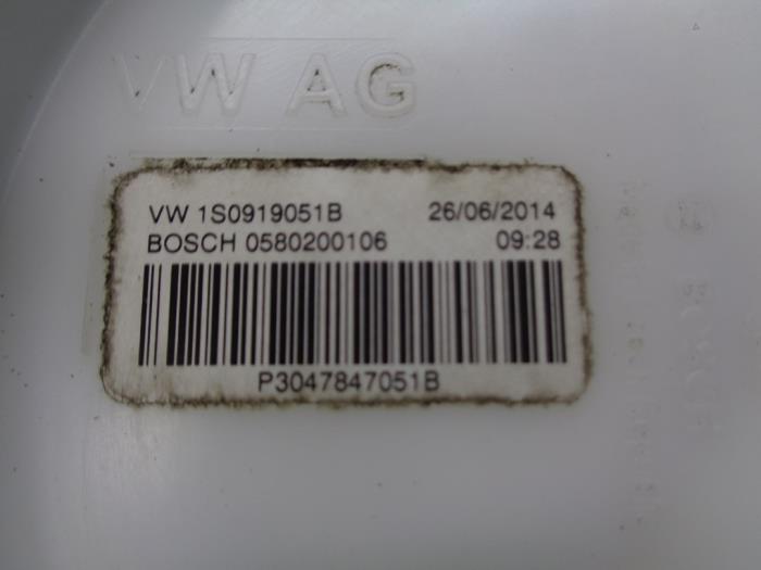 Electric fuel pump from a Volkswagen Up! (121) 1.0 12V 60 2014