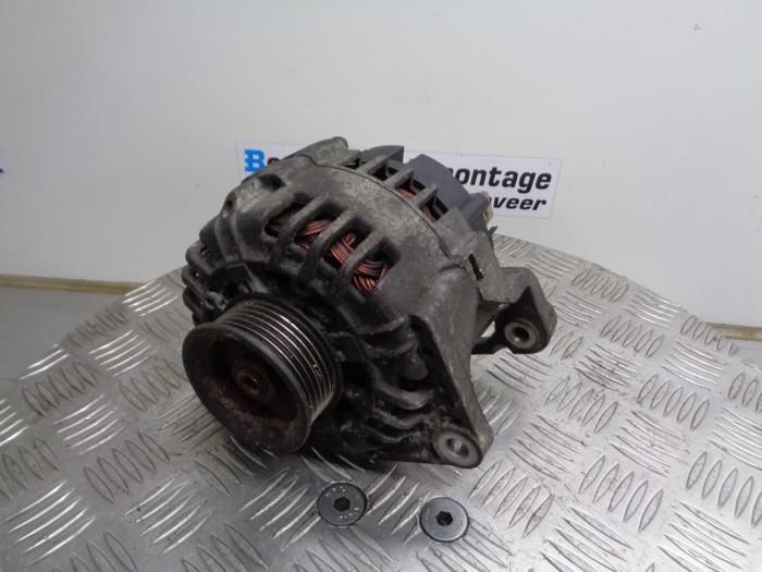 Begagnade Dynamo Volkswagen Passat Variant 4Motion (3B6) 2.8 V6 30V Pris € 35,00 Marginaltabell erbjuds av Boels Autodemontage