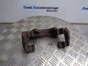 Used Front brake calliperholder, left Volkswagen Transporter T5 Price on request offered by Boels Autodemontage