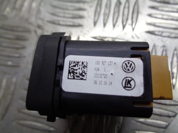 Seat heating switch from a Seat Mii 1.0 12V 2016