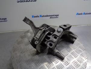 Usagé Support moteur Volkswagen Passat Variant (3G5) 2.0 TDI BiTurbo 16V 4Motion Prix sur demande proposé par Boels Autodemontage
