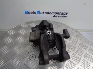Used Rear brake calliper, right Volkswagen Passat Variant (3G5) 2.0 TDI BiTurbo 16V 4Motion Price € 100,00 Margin scheme offered by Boels Autodemontage