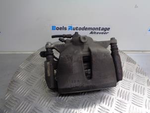 Used Front brake calliper, right Volkswagen Passat Variant (3G5) 2.0 TDI BiTurbo 16V 4Motion Price on request offered by Boels Autodemontage
