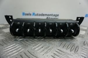 Used Multi-functional window switch Mini Mini Cooper S (R53) 1.6 16V Price € 35,00 Margin scheme offered by Boels Autodemontage