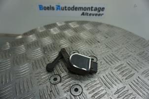 Used Xenon height adjustment Volvo V40 (MV) 2.0 D2 16V Price on request offered by Boels Autodemontage
