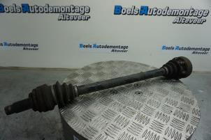 Usagé Arbre de transmission arrière gauche BMW 3 serie Touring (E91) 318i 16V Prix € 50,00 Règlement à la marge proposé par Boels Autodemontage