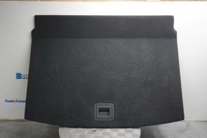 Usados Alfombrilla de maletero Volkswagen Golf VII (AUA) 1.4 TSI 16V Precio de solicitud ofrecido por Boels Autodemontage