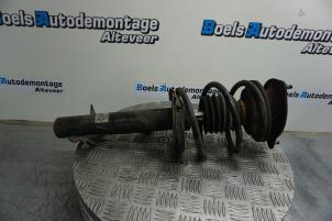 Used Front shock absorber rod, left BMW Mini One/Cooper (R50) 1.6 16V One Price € 35,00 Margin scheme offered by Boels Autodemontage