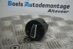Usados Interruptor de luz Volkswagen Passat (3C2) 1.9 TDI Precio de solicitud ofrecido por Boels Autodemontage