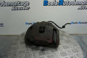 Used Front brake calliper, right BMW 5 serie (E60) 530d 24V Price € 40,00 Margin scheme offered by Boels Autodemontage