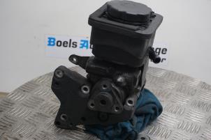 Usagé Pompe direction assistée BMW 5 serie (E60) 530d 24V Prix € 50,00 Règlement à la marge proposé par Boels Autodemontage